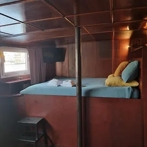 https://la-cabine-du-capitaine.brusselshotelsbook.com